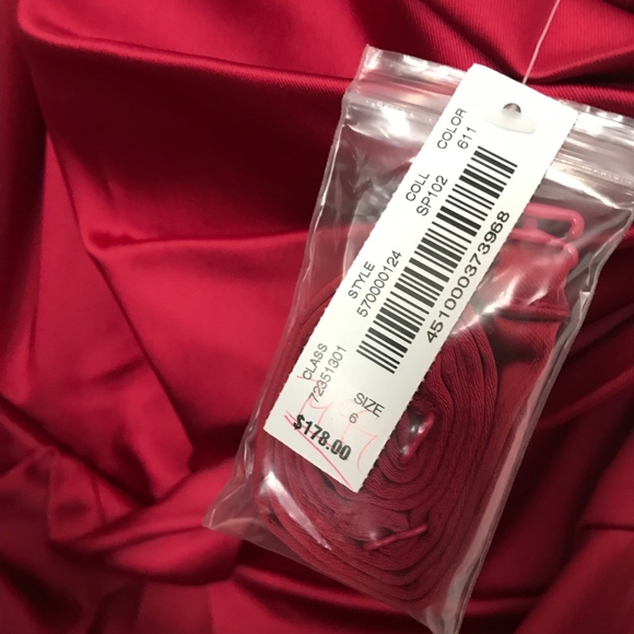 White House Black Market Cranberry Strapless Satin - Picture 5 of 5